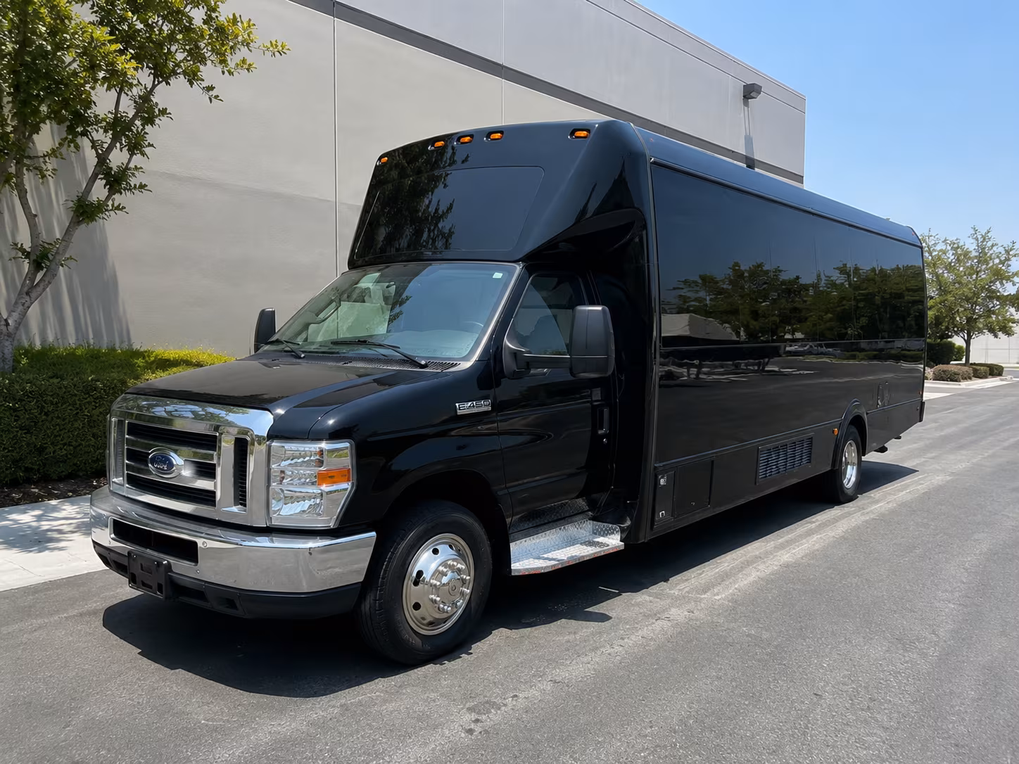 Dallas Concert & Music Festival Transportation onboard seating