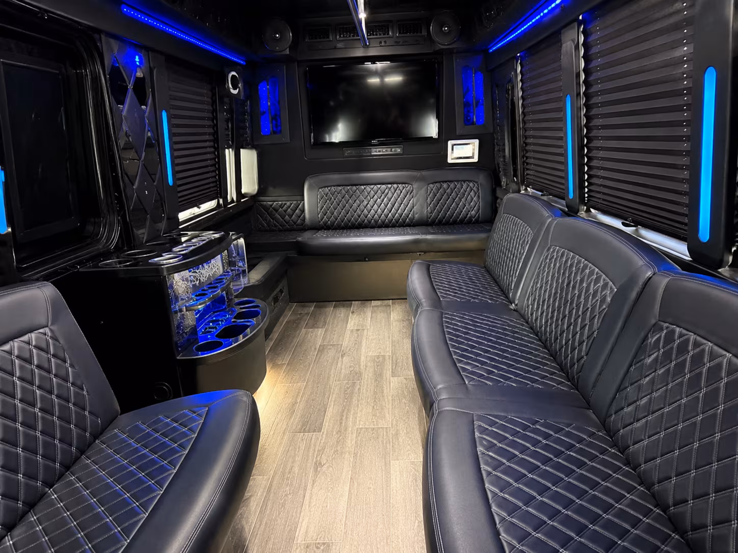Dallas Winery Tour & Pub Crawl Transportation party bus exterior